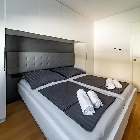 Veronica With Pool First Line At Sea