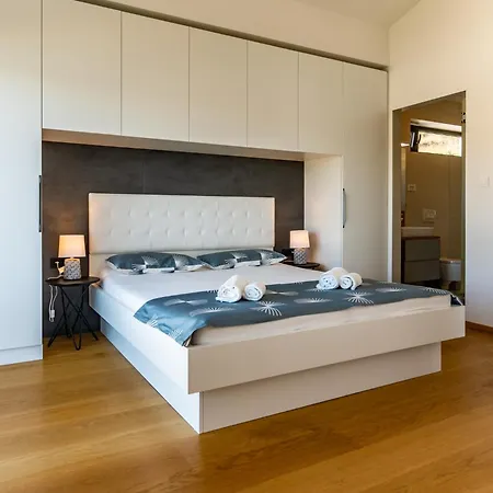 Lejlighed Veronica With Pool First Line At Sea *