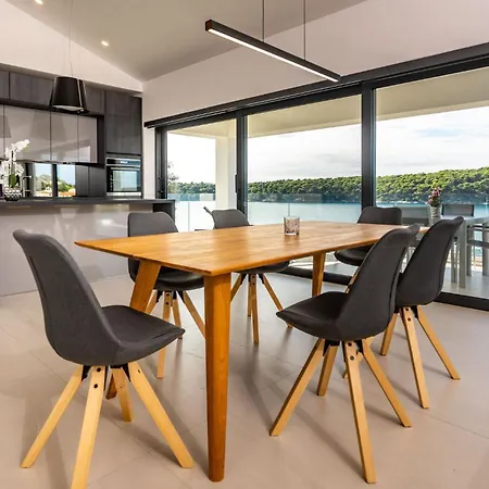 Veronica With Pool First Line At Sea Palit