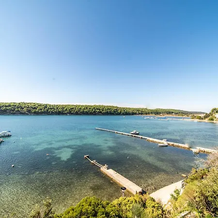 Апартаменты Veronica With Pool First Line At Sea *