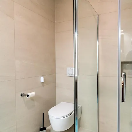 Veronica With Pool First Line At Sea Palit