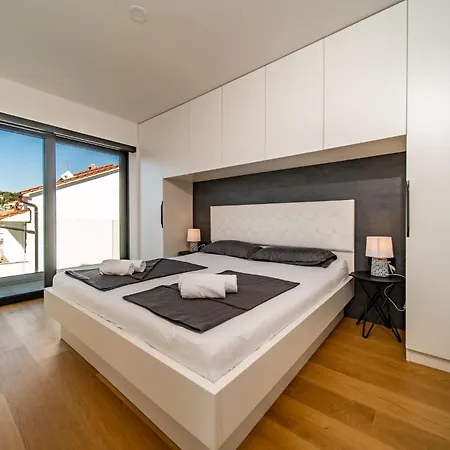 Апартаменты Veronica With Pool First Line At Sea *