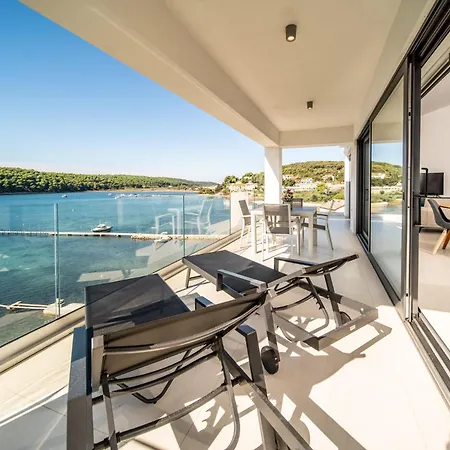 Veronica With Pool First Line At Sea