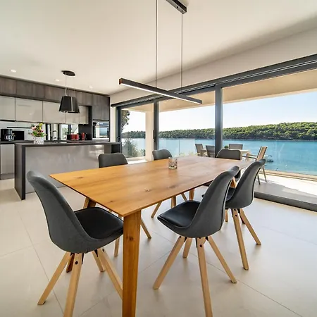 Veronica With Pool First Line At Sea