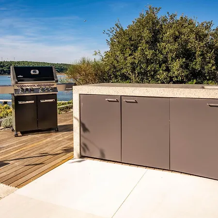 Veronica With Pool First Line At Sea