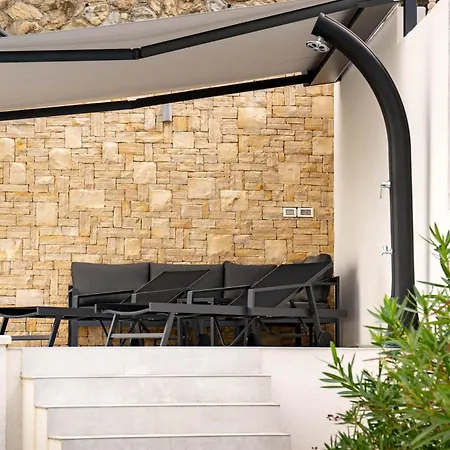 Veronica With Pool First Line At Sea