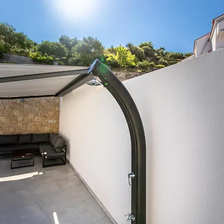 Veronica With Pool First Line At Sea Lejlighed *