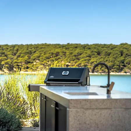 Veronica With Pool First Line At Sea Lejlighed *