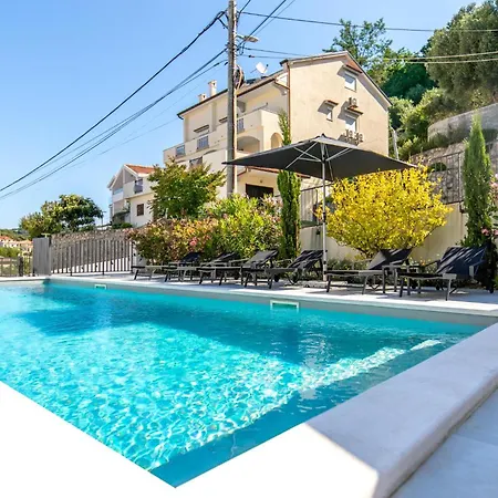 Veronica With Pool First Line At Sea Апартаменты *