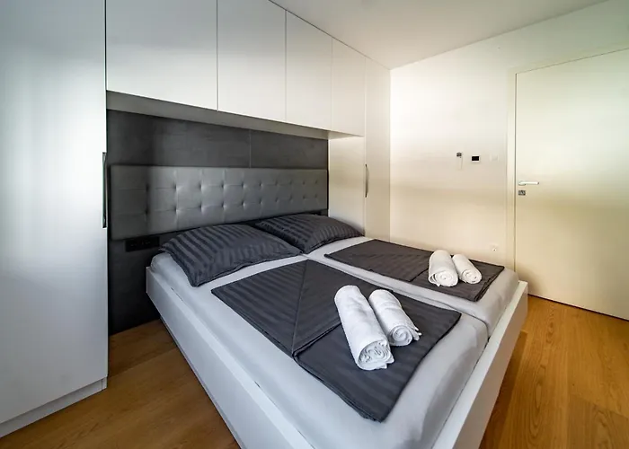 Veronica With Pool First Line At Sea