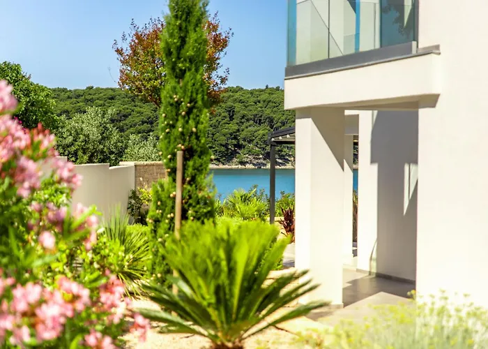 Apartment Veronica With Pool First Line At Sea *