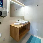 Apartmán Veronica With Pool First Line At Sea *