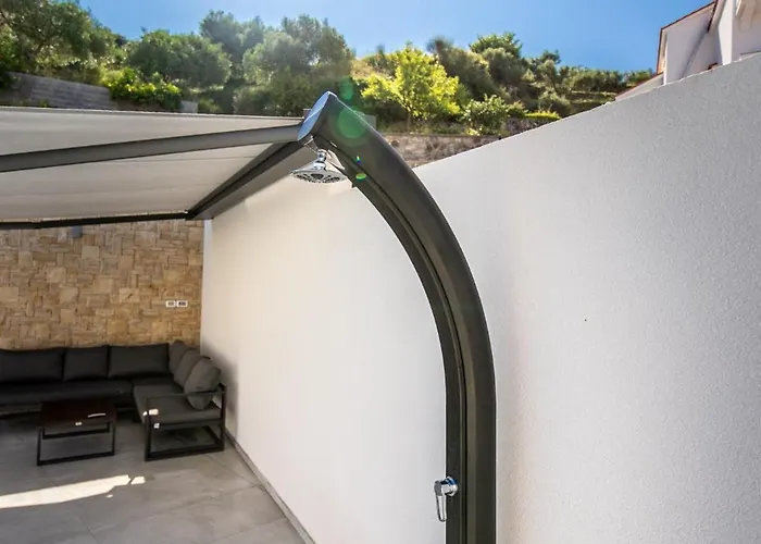 Veronica With Pool First Line At Sea Lejlighed *